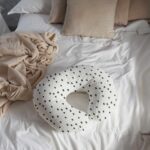 Nackenkissen Waffelpique Pinseldots Warmweiß Mu