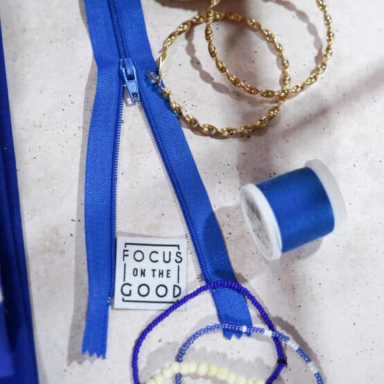 DIY Stoffmix - Reißverschluss - Garn - Label