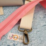 DIY Stoffmix - Reißverschluss - Label - Karabiner - Gurtband
