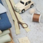 DIY Stoffmix - Reißverschluss - Knopf - Label