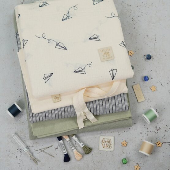 DIY Stoffmix - Garn - Knopf - Label - Sticktwist - Reißverschluss