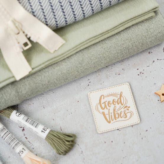 DIY Stoffmix - Sticktwist - Reißverschluss - Label