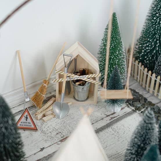 Diy Wichtelwelt 537 Holzhaus Klein Werkzeug Besen Zaun Eimer