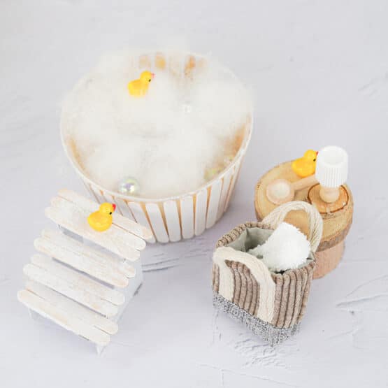 DIY Wichtelwelt - Bastelhölzer - Badeente - Füllwatte - Utensilo