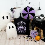 DIY Stoffe Inspiration - Kissen - Wichtel - Stickset Halloween - Geist - Bonbon - Pailletten - Plott
