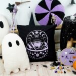 DIY Stoffe Inspiration - Kissen - Wichtel - Stickset Halloween - Geist - Bonbon - Pailletten - Plott