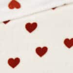 Kuschelfleece – Rote Herzen – Helles Natur
