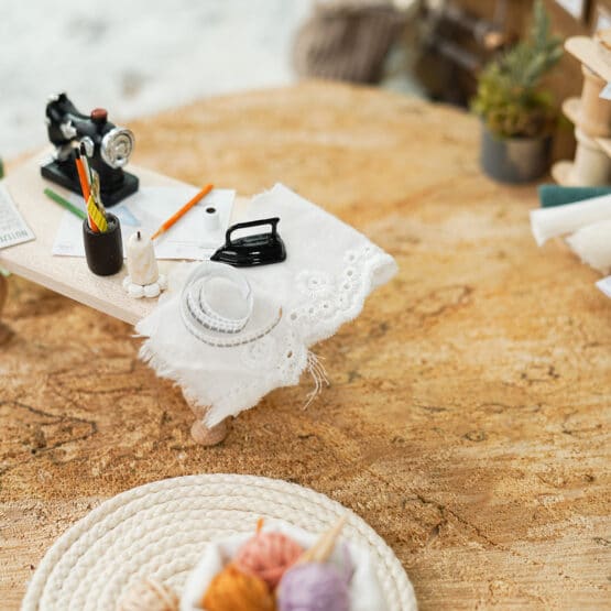 Diy Wichtelwelt 689 Tisch Naehmaschine Knopf Stiftehalter Postkarte Buegeleisen