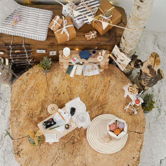 DIY Wichtelwelt - Matratze - Knopf - Karton - Bastelhölzer - Nähmaschine - Teppich