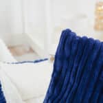 DIY Stoffe Inspiration - Hundekörbchen - Tierbett - Tierkörbchen Animal - Katzenkörbchen - Soft Velvet Nachtblau - Shiny Velvet Cremeweiß- Label