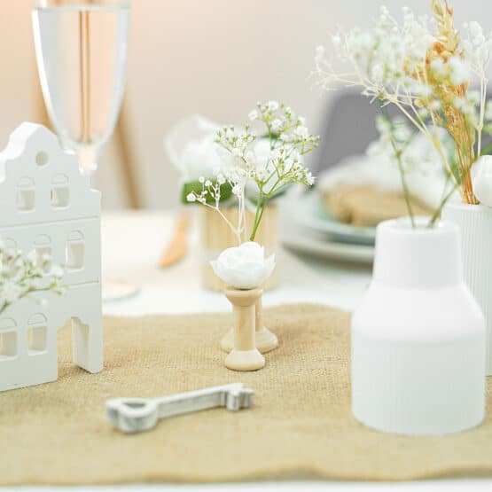 DIY Stoffe Inspiration - Gießen - Formen - Silikon - Weiß - Häuser - Jute - Basteln - Holzspule - Vase