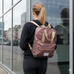 Rucksack Ruxari Kunstleder Shiny Suede Look Dunkles Antique Rose Kik