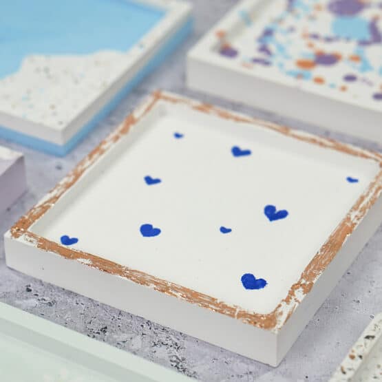 Diy Stoffe Inspiration 598x Giessen Untersetzer Quadratisch Spiegelfolie Folienkleber Flakes Farbpigmente