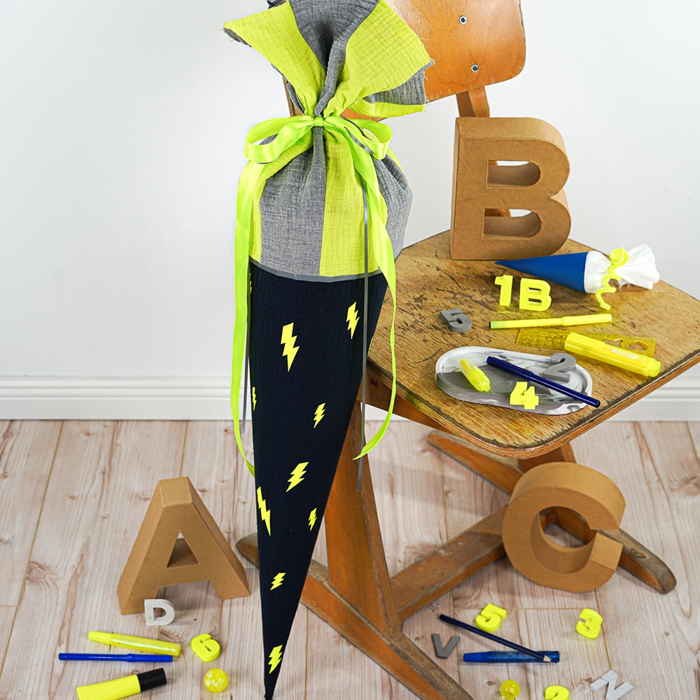 Diy Stoffe Inspiration 600b Schultuete Blitze Silikonform Plott Buchstaben Oval Untersetzer Bastelvorlage