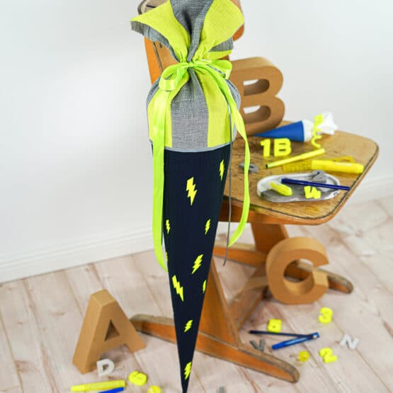 Diy Stoffe Inspiration 600h Schultuete Blitze Silikonform Buchstaben Oval Untersetzer Bastelvorlage Plott