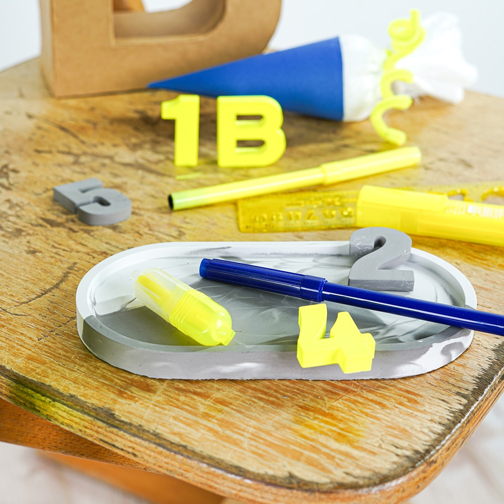 Diy Stoffe Inspiration 600n Schultuete Blitze Silikonform Buchstaben Oval Untersetzer Bastelvorlage