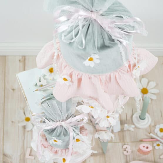 Diy Stoffe Inspiration 600y Schultuete Daisies Silikonform Buchstaben Kerzenhalter