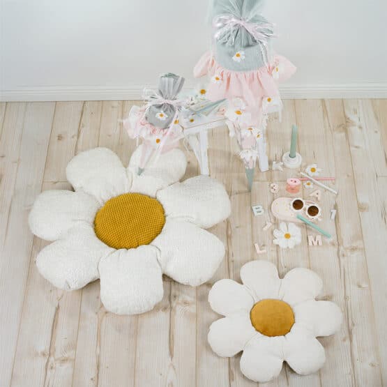 Diy Stoffe Inspiration 602a Schultuete Daisies Kissen Kerzenhalter Buchstaben Silikonform Untersetzer Oval