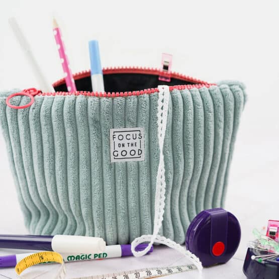 Diy Stoffe Inspiration 602o Naeh Etui Velvet Breitcord Altmint