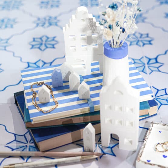 Diy Stoffe Inspiration 604n Giessen Paket Untersetzer Quadrat Haeuser Mini Vase Pigment Ultrablau Weiss Spiegelfolie