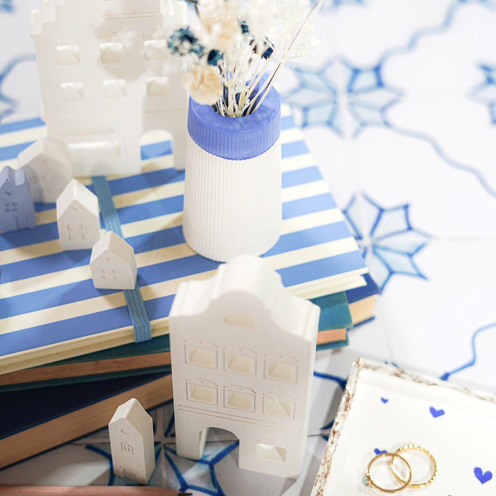 Diy Stoffe Inspiration 604p Giessen Paket Untersetzer Quadrat Haeuser Mini Vase Pigment Ultrablau Weiss Spiegelfolie