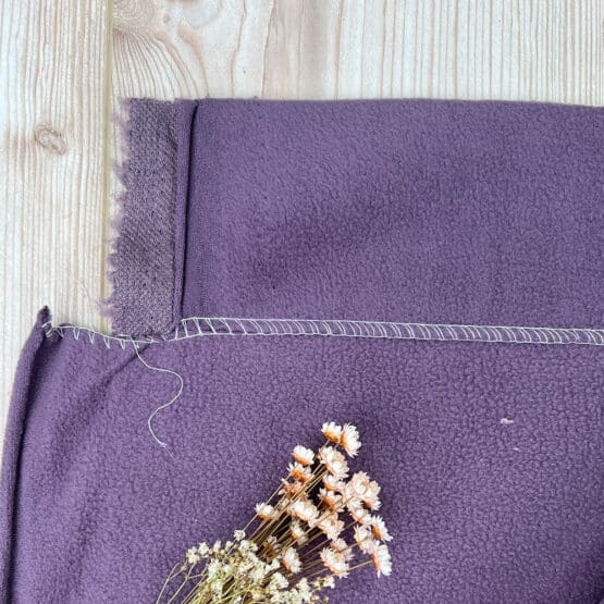 Boucle Doubleface Smoky Lilac Lavendel B Ware 2