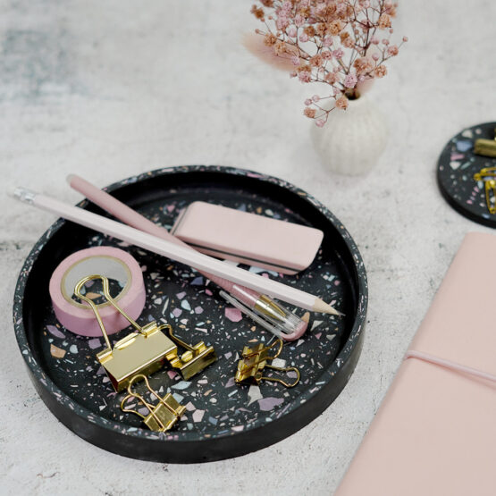 Diy Stoffe Inspiration 608j Giessen Untersetzer Rund Raysin Schwarz Farbpigment