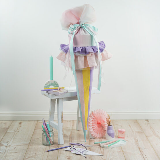 Diy Stoffe Inspiration 609j Schultuete Rainbow Stripes Bastelvorlage Giessen Silikon Kerzenhalter Vase