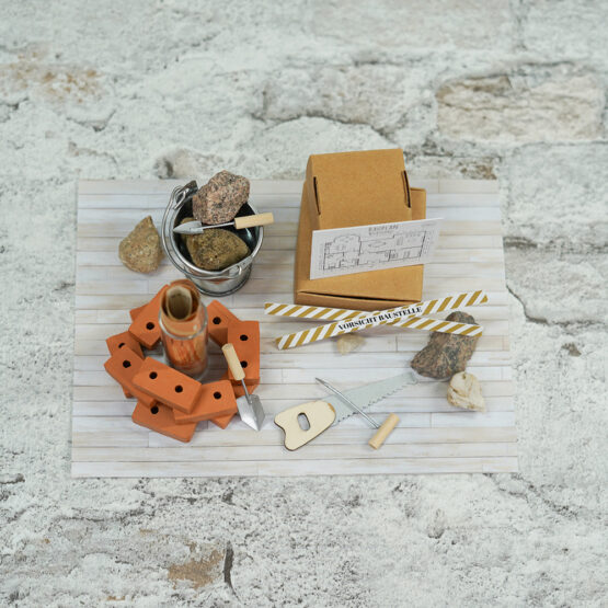 Diy Stoffe Inspiration 610c Bastelpaket Geldgeschenk Hausbau Wichtel Steine Werkzeug Postkarte1 Eimer Reagenzglas Kartons