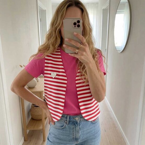 Weste Winalea French Terry Rot Weiß Gestreift Label Herz Love Kik